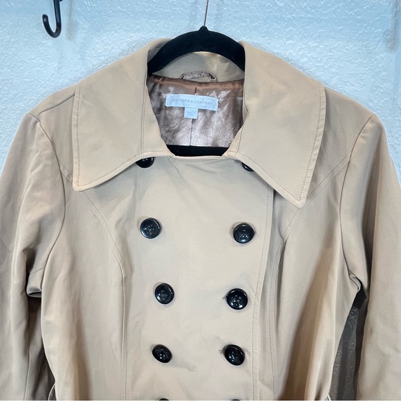 New York & Company Double-Breasted Belted Trench Coat in Tan size Large - Picture 6 of 12